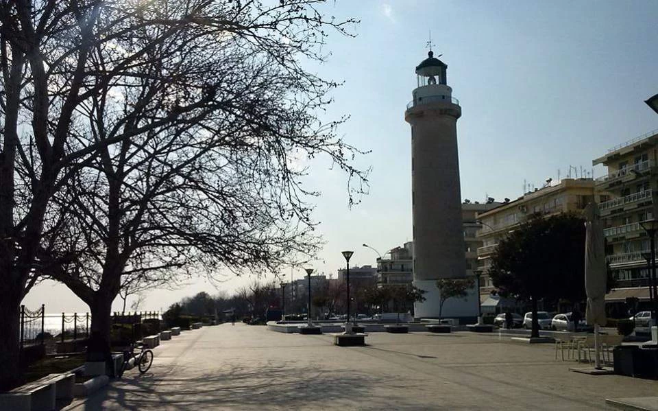 Νέα μόδα στις αφίξεις παράνομων μεταναστών: Με βάρκα στο λιμάνι της Αλεξανδρούπολης